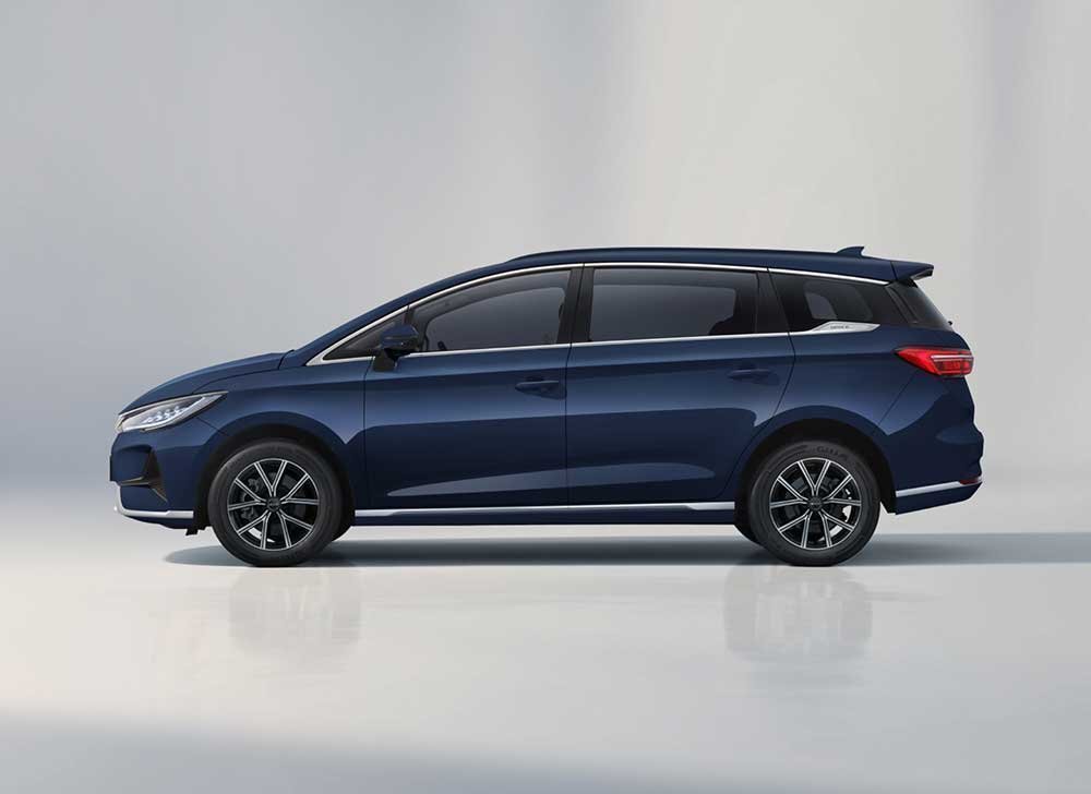 Harga BYD M6 di Jakarta Pusat